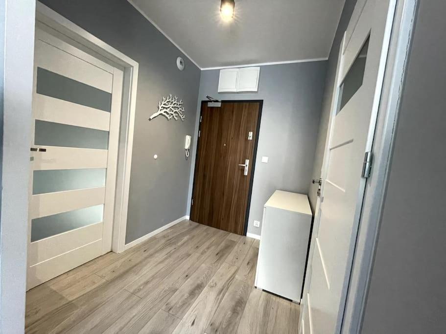 New Apartment - Near Sky Tower - 4 People - New Building - Lift Vratislav Exteriér fotografie